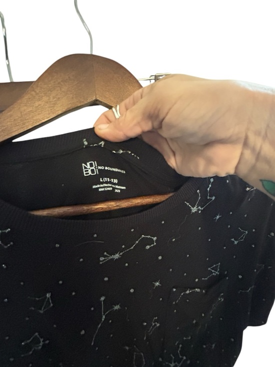 No Boundaries Constellation Print T-Shirt Star Graphic Crew Neck Tee Size Large - Picture 3 of 9